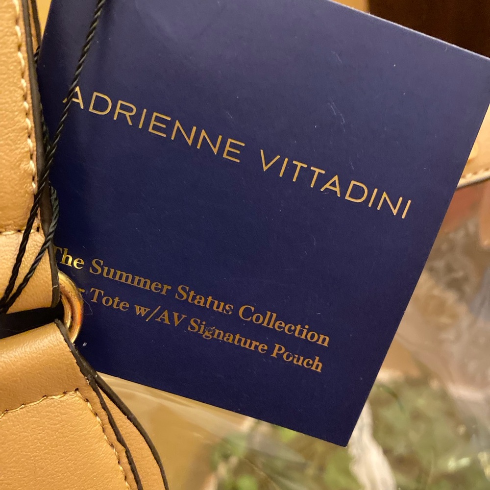 ADRIENNE VITTADINI Tan Tote Bag with MAKEUP POUCH Modern Design - Picture 12 of 15